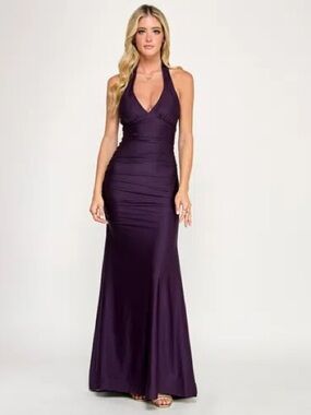 Emerald Sundae Ruched Juniors Tie-Back Halter Gown. NWT. Size: M. Ask: $89